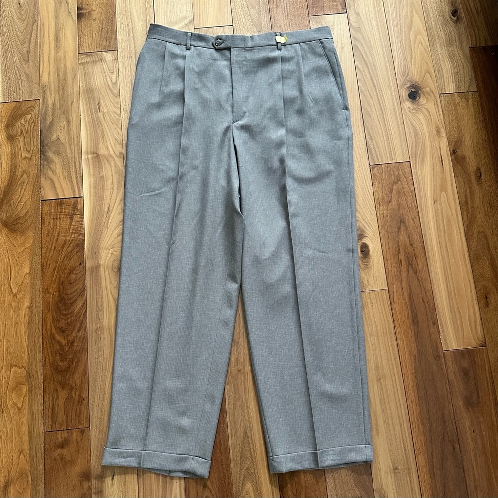 Vintage Claiborne Pleated Dress Pants Men’s 40x30 Tan Cuffed Trousers